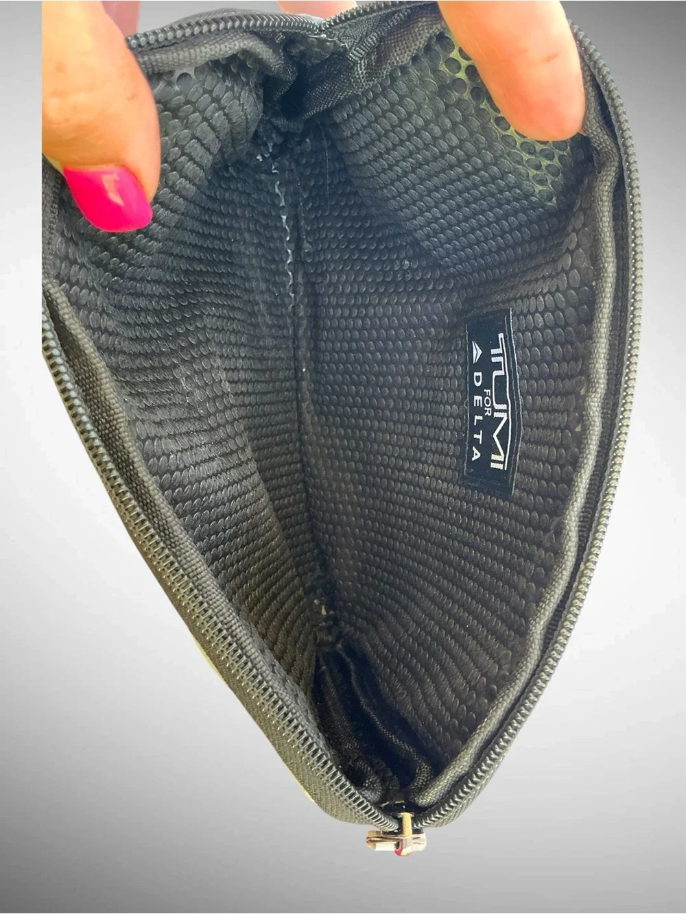 TUMI for Delta Travel Zip Pouch Organizer Gray Black